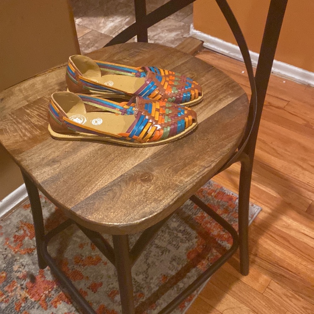 Women’s leather huaraches multicolored new made in Mexico fits an 8 - Picture 2 of 8